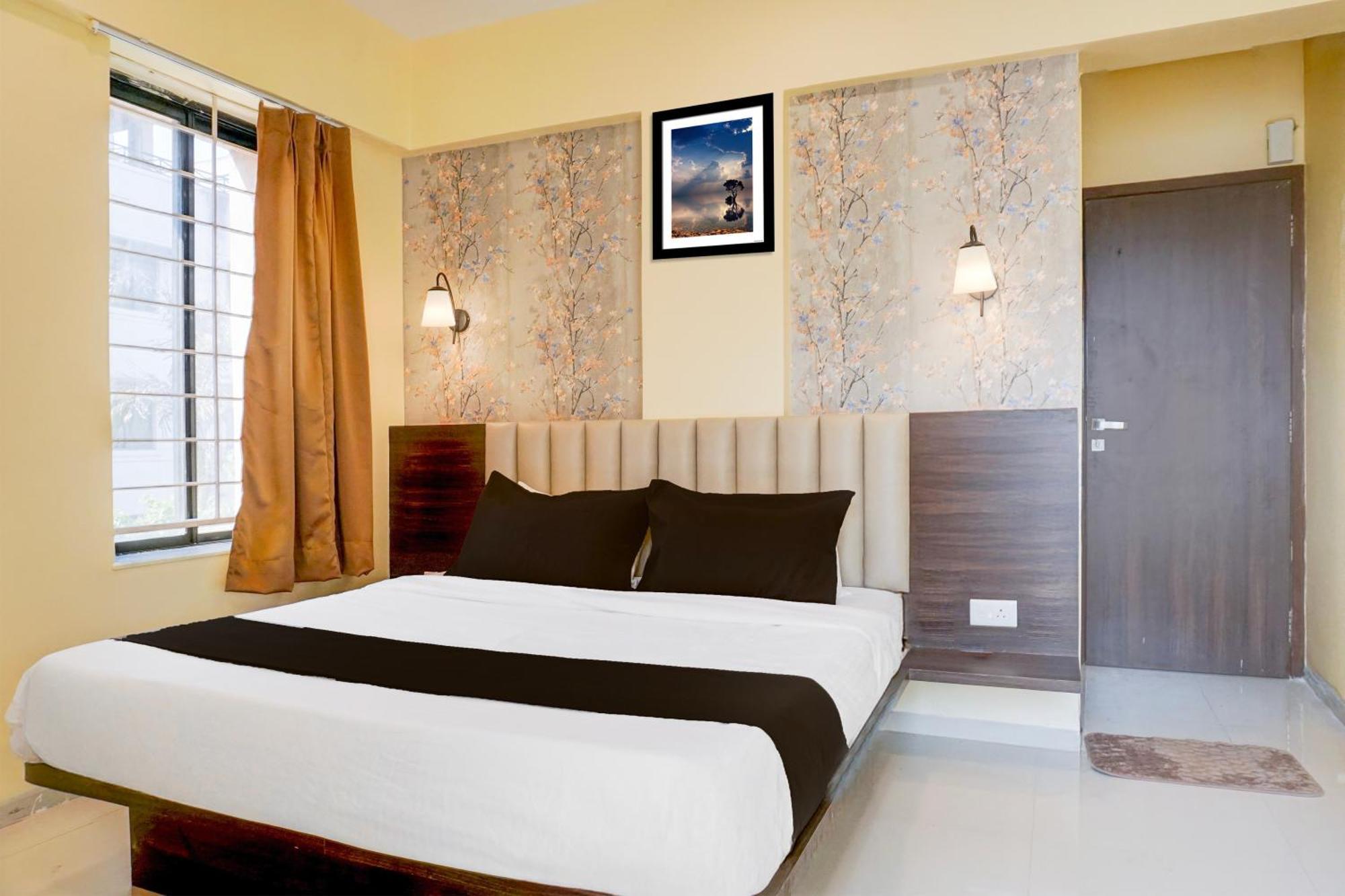 Super Collection O Veerbhadra Nagar Baner Hotel Meribel Village Bagian luar foto