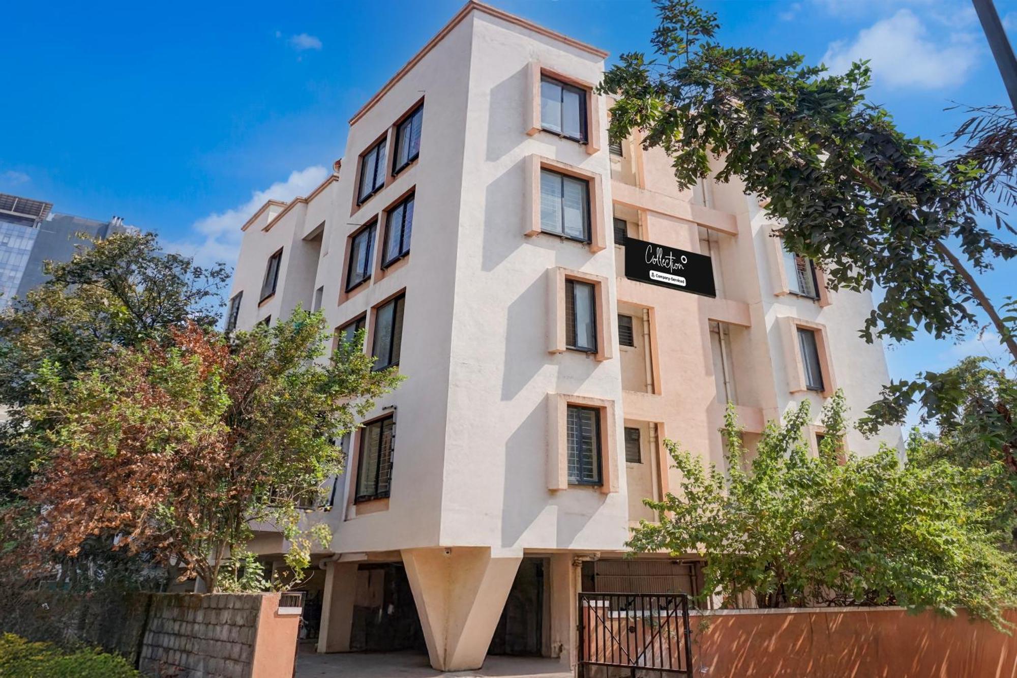 Super Collection O Veerbhadra Nagar Baner Hotel Meribel Village Bagian luar foto